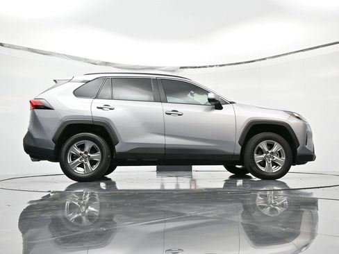 Used 2025 Toyota RAV4 XLE image 37