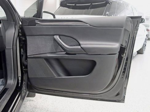 Used 2023 Tesla Model X image 35