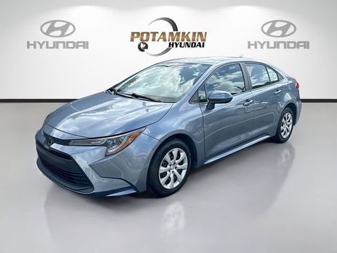 Used 2024 Toyota Corolla LE FWD image 1