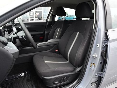 Used 2025 Hyundai Sonata SEL FWD image 19