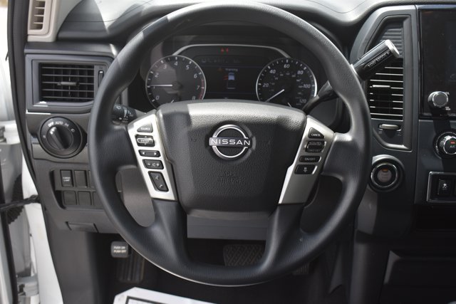 Used 2023 Nissan Titan SV RWD image 16