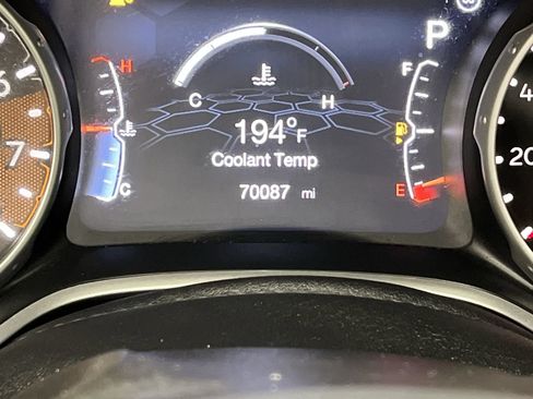 Used 2019 Jeep Compass Limited AWD/4WD image 14