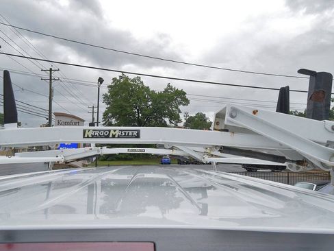 Used 2019 GMC Savana 2500 image 19