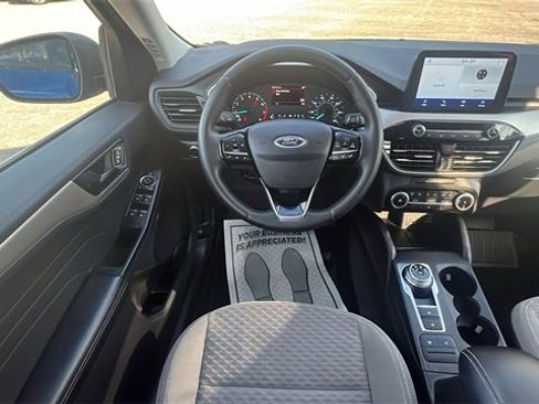 Certified 2022 Ford Escape SE w/ Cold Weather Package image 13