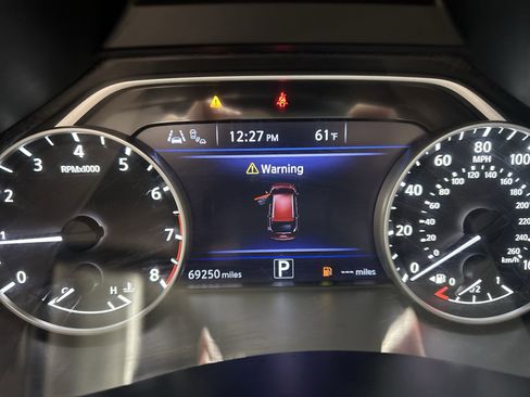 Used 2023 Nissan Murano SV w/ SV Midnight Edition Package image 13