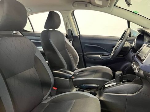Used 2023 Nissan Versa SV FWD image 10