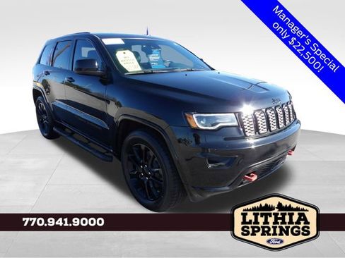 Used 2022 Jeep Grand Cherokee Laredo X AWD/4WD image 1