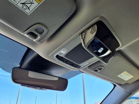 Used 2025 Honda Pilot EX-L image 22