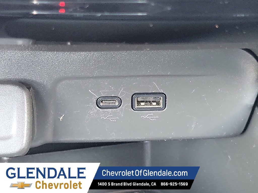 Used 2025 Chevrolet Trax LT FWD image 20