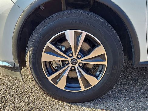 Used 2024 Nissan Murano SV image 10