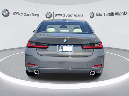New 2026 BMW 330i Sedan w/ Premium Package RWD image 25