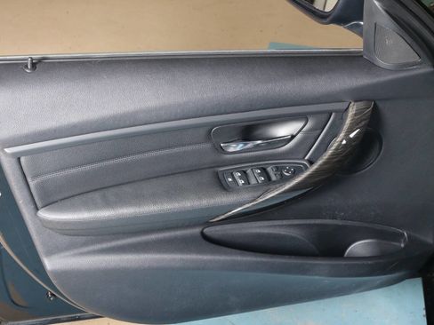 Used 2013 BMW 328i xDrive Sedan image 17