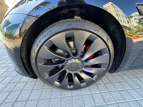 Used 2023 Tesla Model Y Performance AWD/4WD image 38
