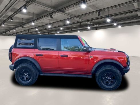 Used 2024 Ford Bronco Wildtrak image 8