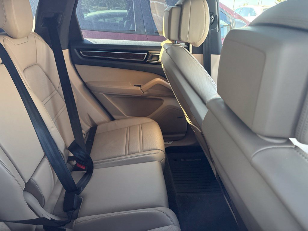 Used 2019 Porsche Cayenne AWD/4WD image 21