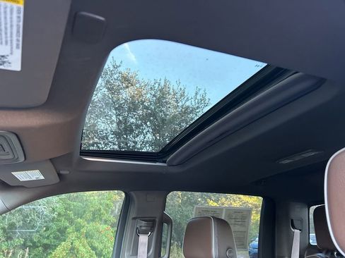 Used 2025 GMC Sierra 3500 Denali w/ Denali Reserve Package image 23