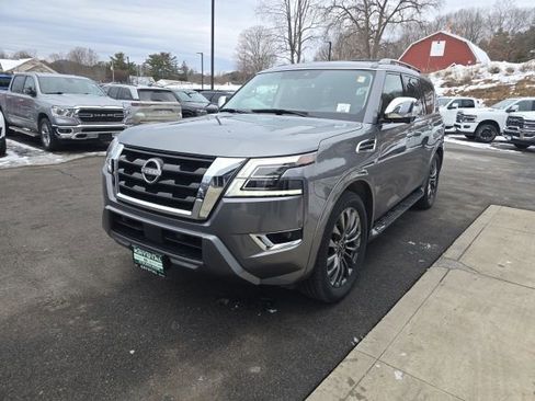 Used 2022 Nissan Armada Platinum w/ Captain's Chairs Package image 3