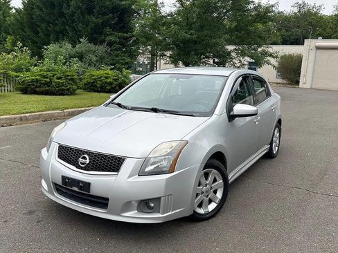 Used 2012 Nissan Sentra 2.0 SR image 2