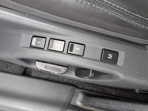 Used 2016 Volvo V60 T5 Premier image 18