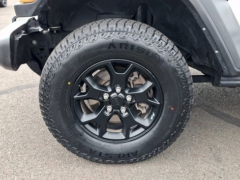 Used 2021 Jeep Wrangler Sport AWD/4WD image 10
