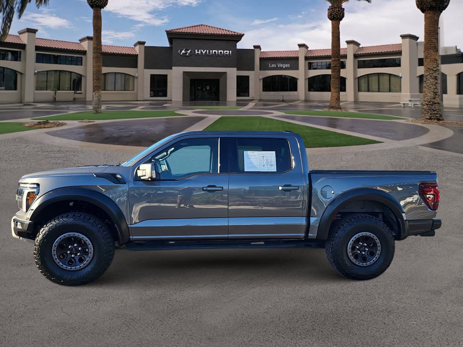 Used 2025 Ford F150 Raptor AWD/4WD image 5