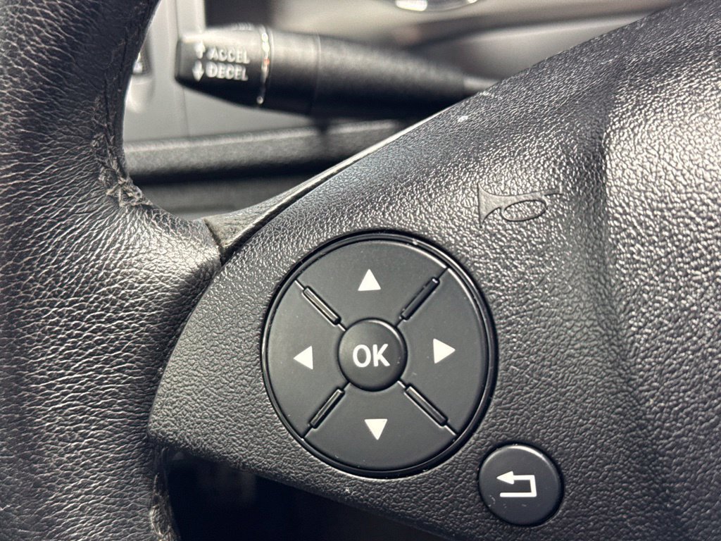 Used 2009 Mercedes-Benz C 300 Sedan image 12