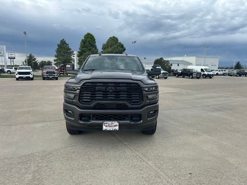 Used 2025 RAM 2500 Big Horn AWD/4WD image 9