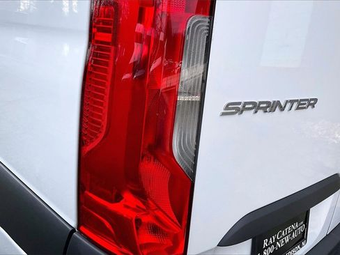 Used 2025 Mercedes-Benz Sprinter 2500 image 25