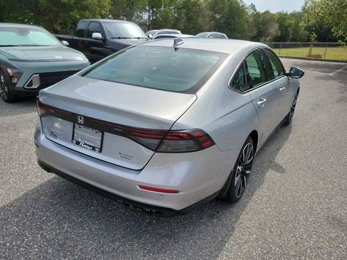 Used 2024 Honda Accord Touring image 10