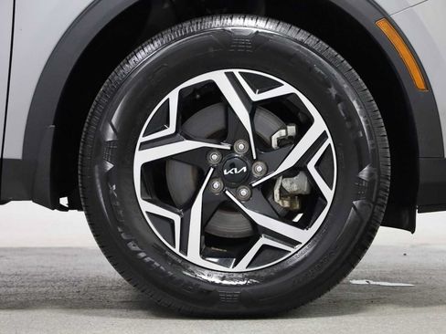 Used 2024 Kia Sportage LX AWD/4WD image 12