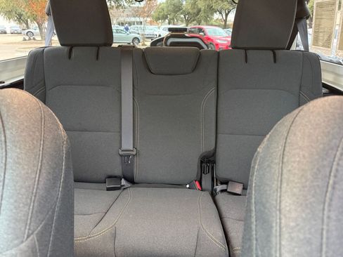 Used 2025 Jeep Wrangler Sport S image 38