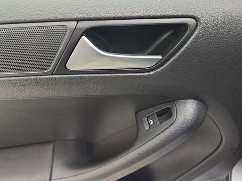 Used 2016 Volkswagen Jetta SE FWD image 24
