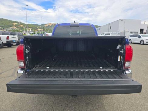 Used 2022 Toyota Tacoma SR5 AWD/4WD image 19