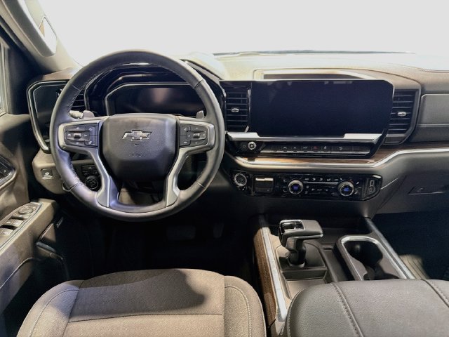 Used 2024 Chevrolet Silverado 1500 RST AWD/4WD image 21