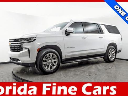 Used 2023 Chevrolet Suburban Premier image 1