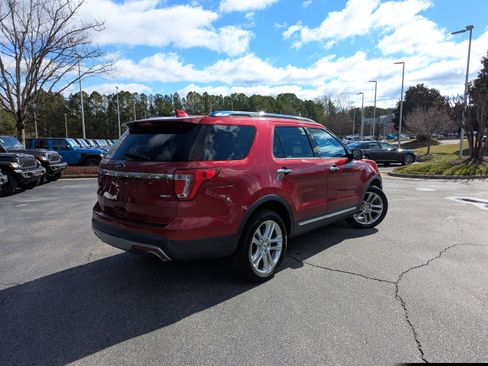 Used 2017 Ford Explorer Limited w/ Class II Trailer Tow Package image 5