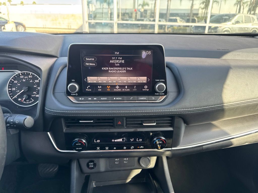 Used 2026 Nissan Rogue SV AWD/4WD image 22