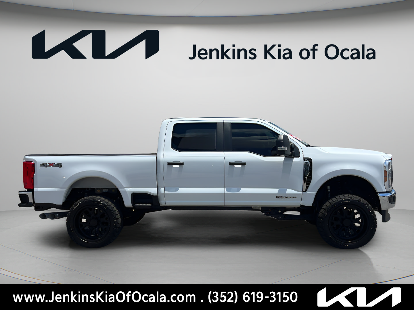 Used 2025 Ford F350 XL w/ XL Driver Assist Package AWD/4WD image 2