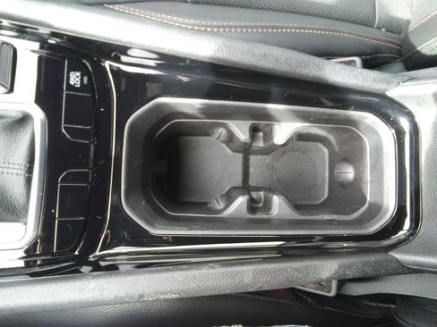 Used 2023 Jeep Compass Limited image 18