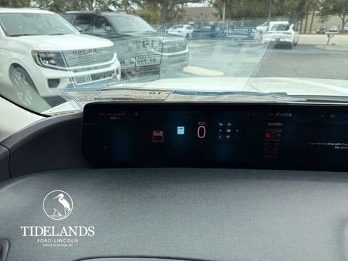 New 2026 Ford Expedition Active image 17