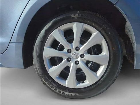 Used 2025 Toyota Corolla LE image 9
