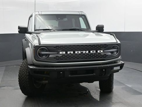 Used 2024 Ford Bronco Badlands image 8