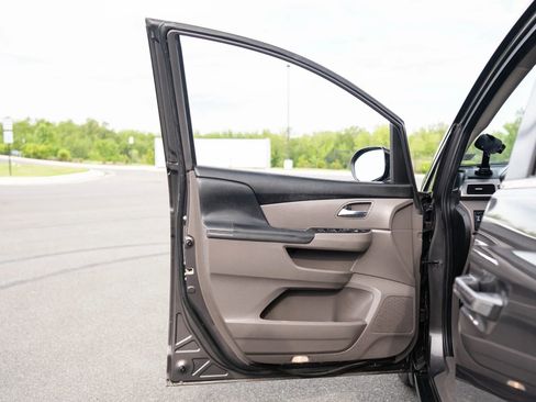 Used 2015 Honda Odyssey EX-L image 25