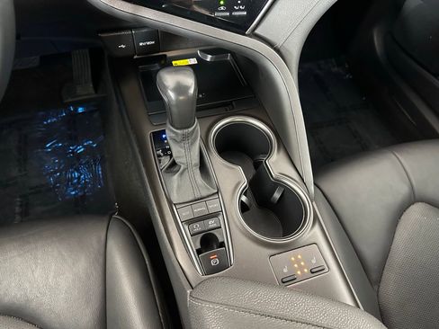 Used 2022 Toyota Camry XSE image 16