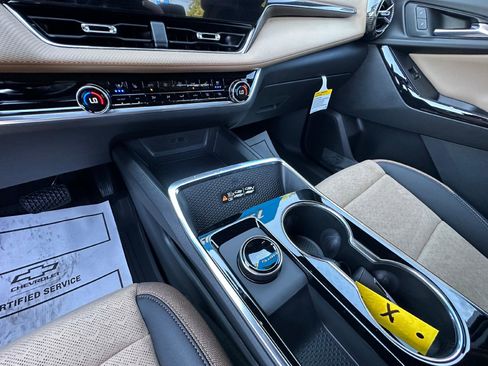New 2026 Chevrolet Equinox ACTIV w/ Convenience Package III image 20