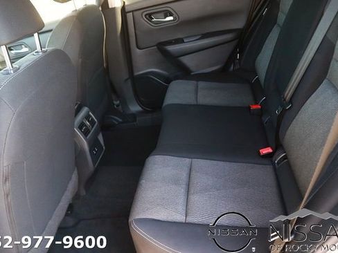 Used 2024 Nissan Rogue SV image 14