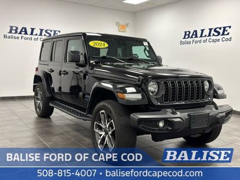 Used 2024 Jeep Wrangler Unlimited w/ Convenience Group AWD/4WD image 1