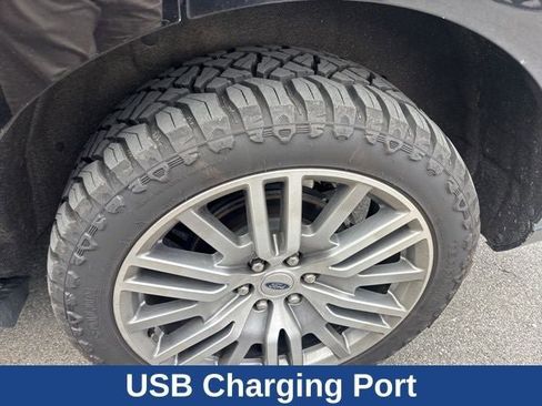 Used 2023 Ford Expedition Platinum image 11