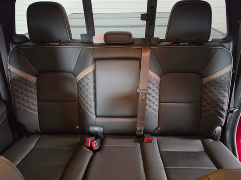 Used 2026 GMC Canyon Denali AWD/4WD image 18