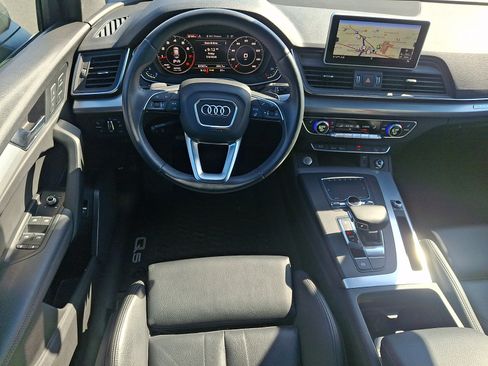 Used 2020 Audi Q5 2.0T Titanium Premium Plus w/ Premium Plus Package AWD/4WD image 11